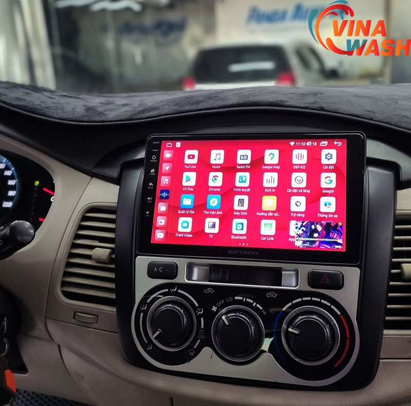 Độ màn hình ô tô Toyota Innova