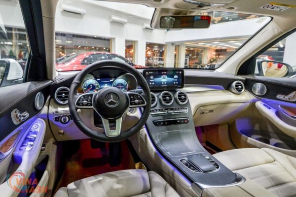 Dán PPF nội thất xe Mercedes GLC 300