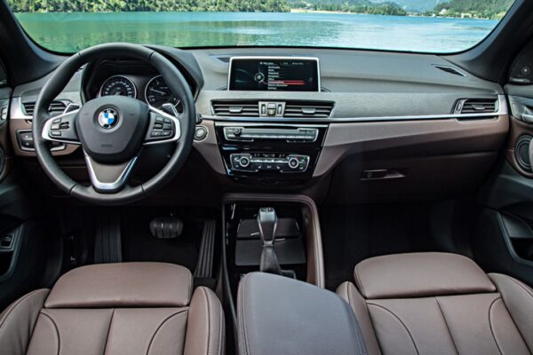 Dán PPF nội thất xe BMW X1