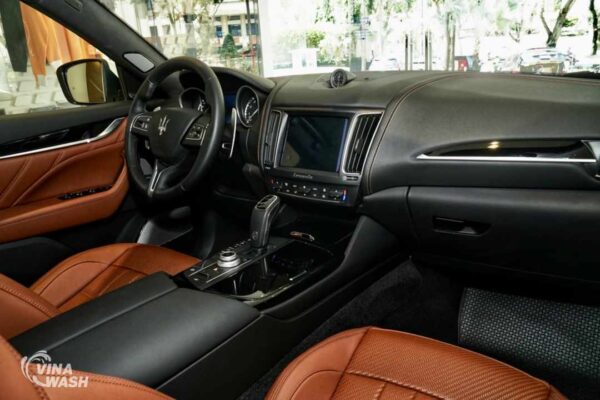 Dán PPF nội thất xe Maserati Levante