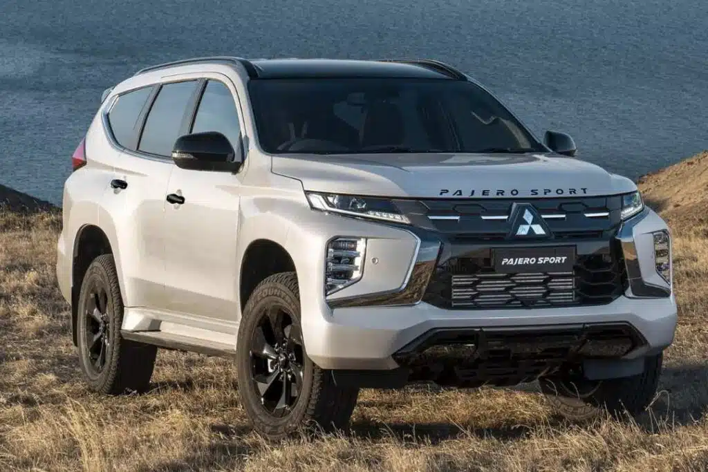 Giá xe Mitsubishi Pajero Sport