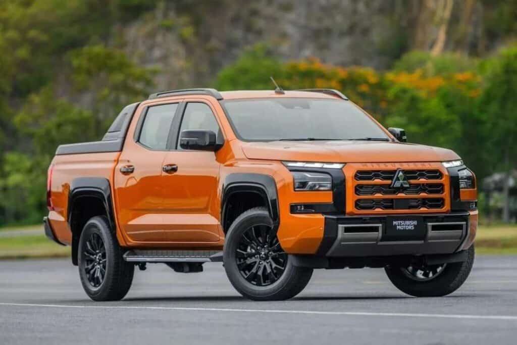 Giá xe Mitsubishi Triton