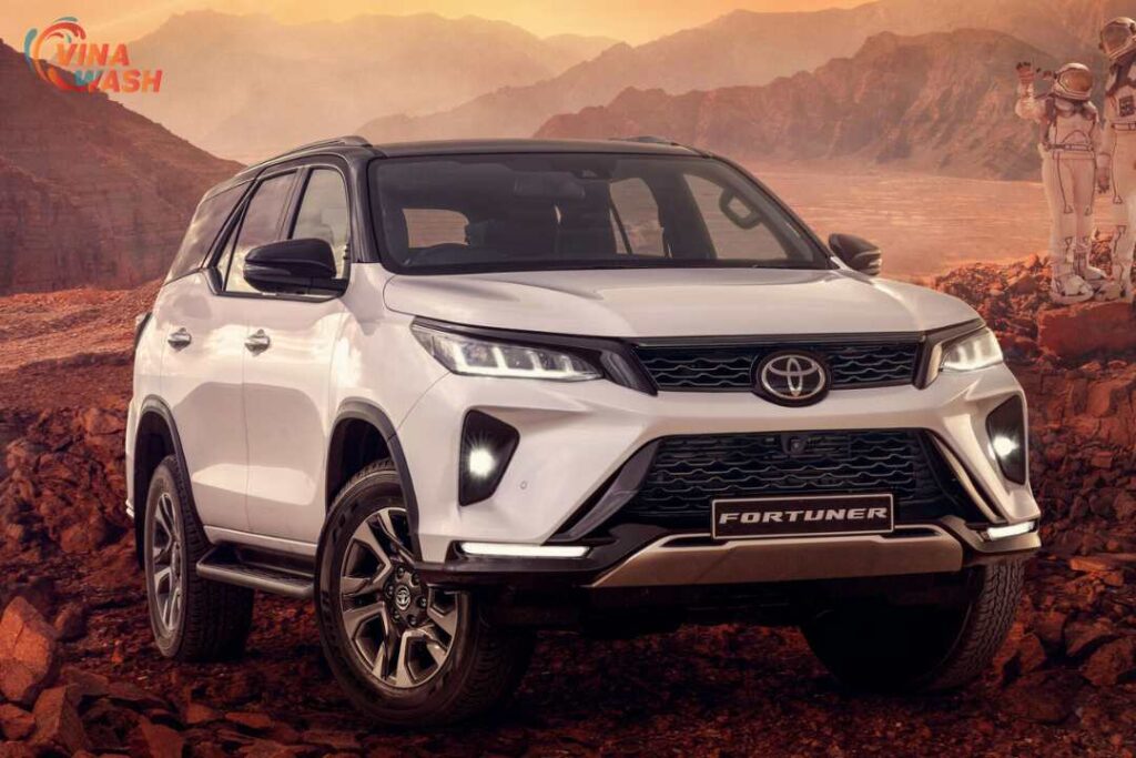 Giá xe Toyota Fortuner cập nhật mới nhất