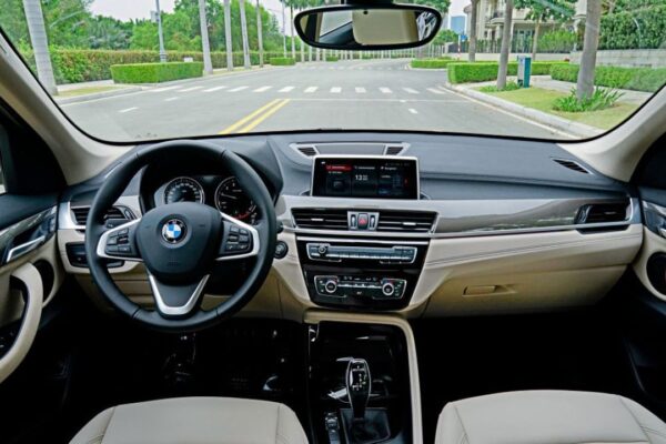 Vị trí Dán PPF nội thất xe BMW X1