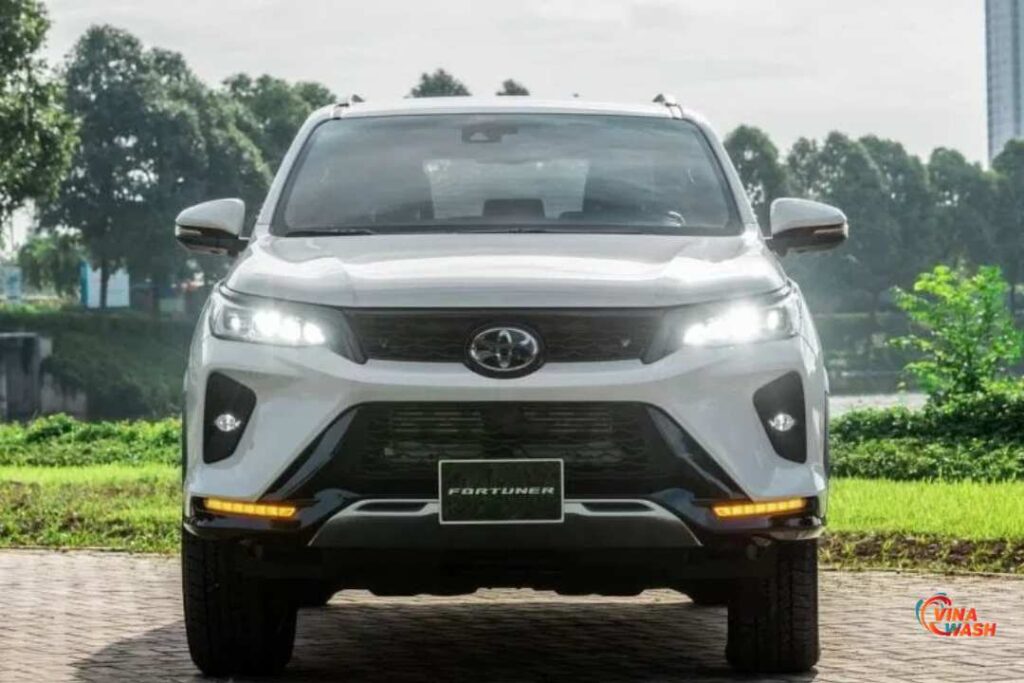 Đầu xe Toyota Fortuner