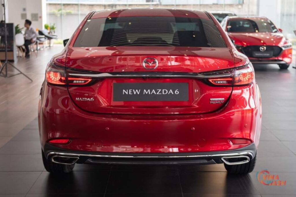 Đuôi xe Mazda 6