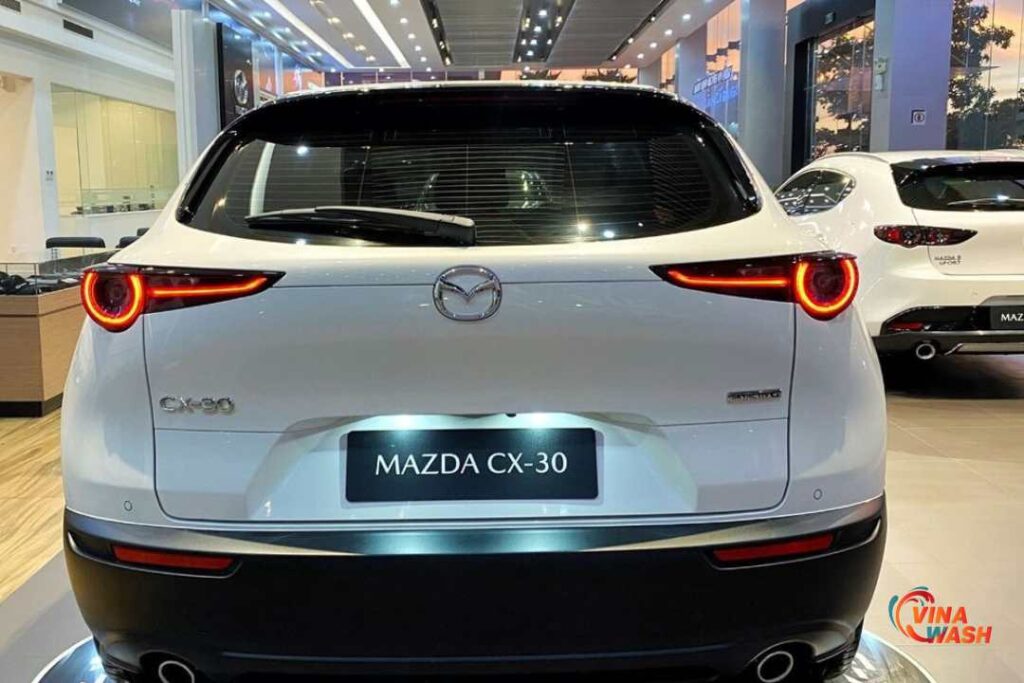 Đuôi xe Mazda CX30