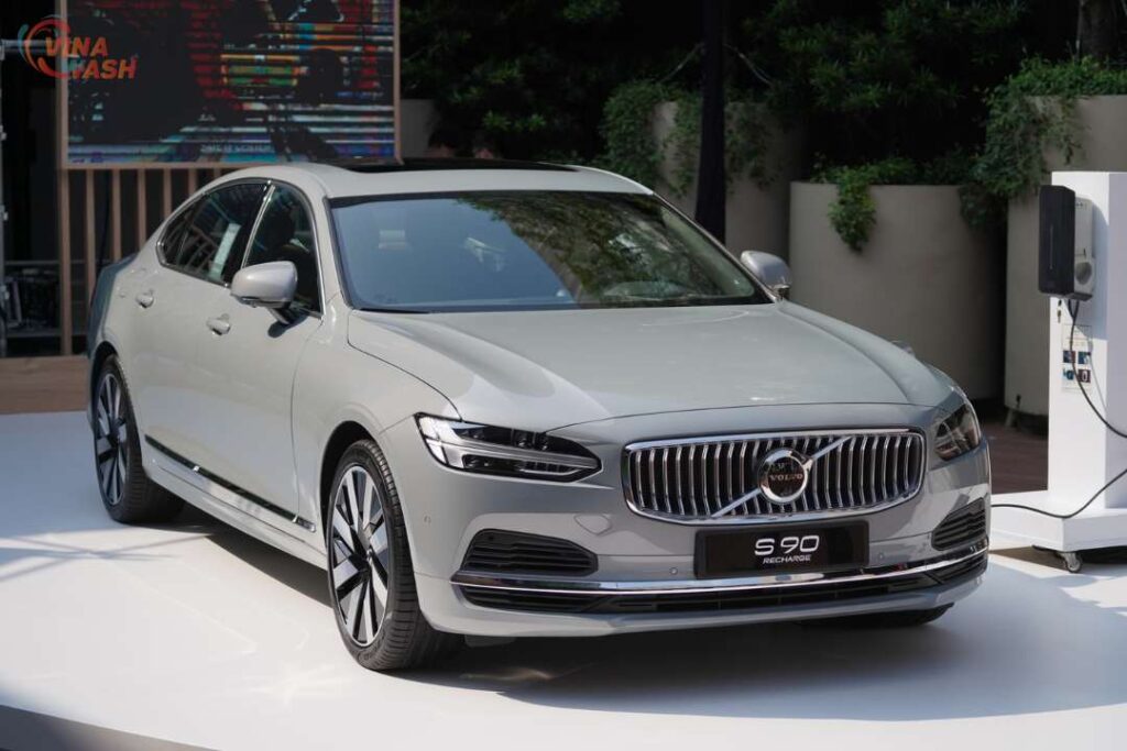 Bảng giá xe VOLVO S90 2024 - Cập nhật mới nhất