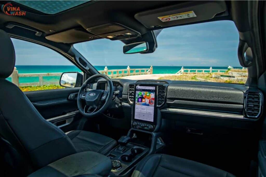 Nội thất Ford Everest
