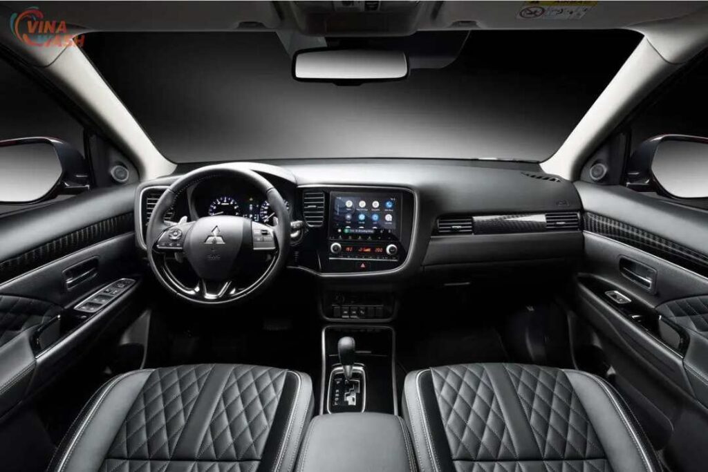 Nội thất Mitsubishi Outlander 2024