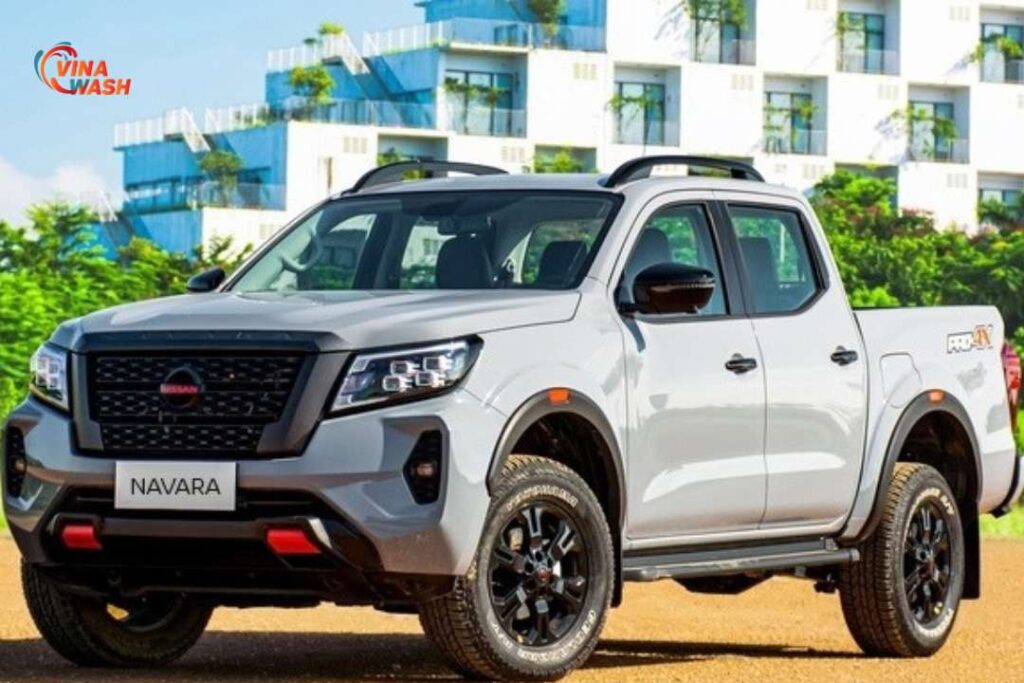 Có nên mua Nissan Navara hay không?