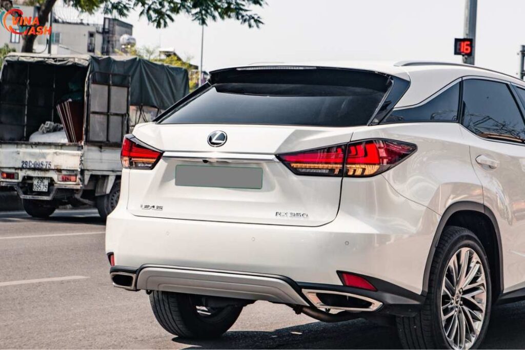 Thiết kế đuôi xe Lexus RX