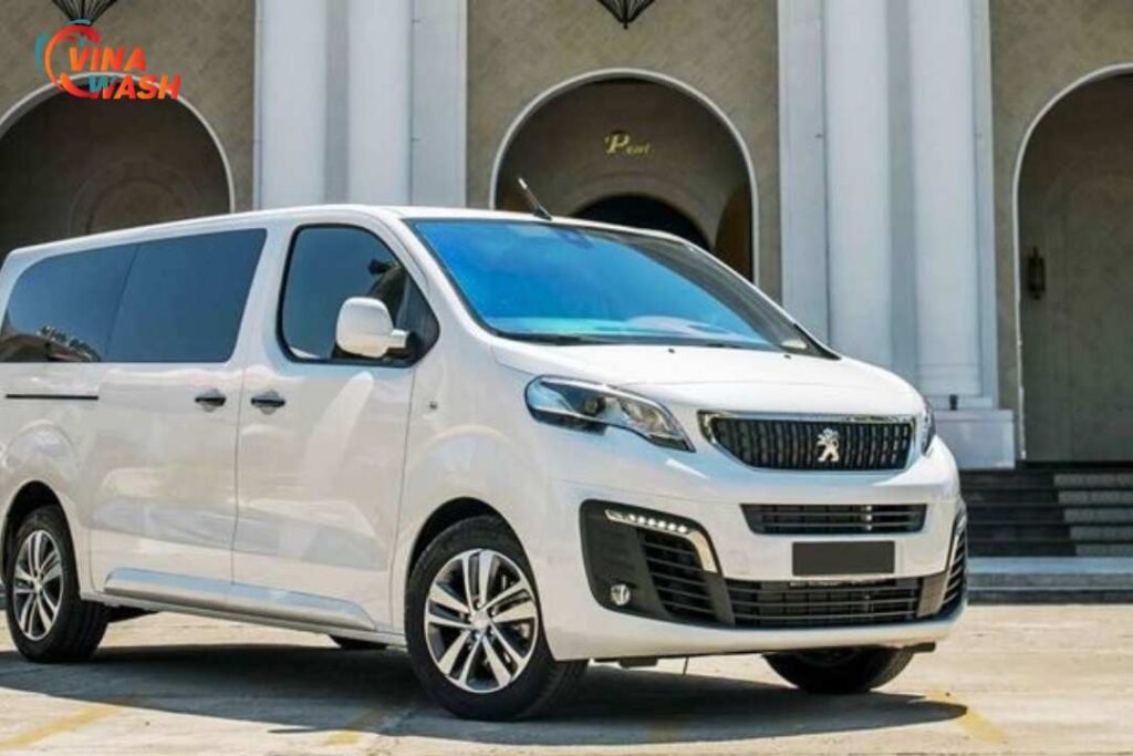 Giá xe Peugeot Traveller chi tiết 