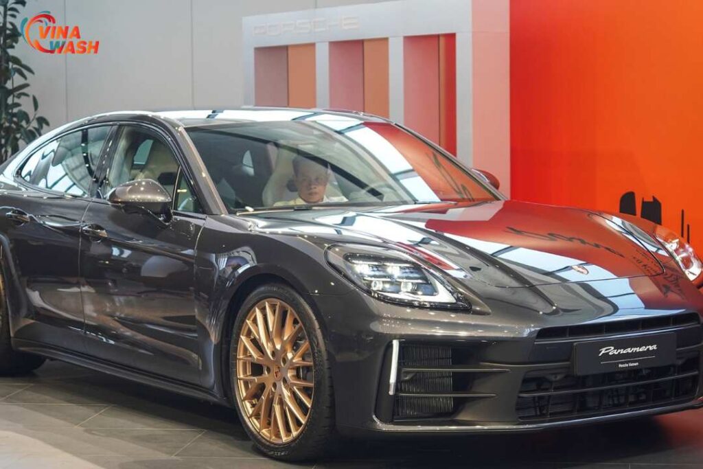 Giá xe Porsche Panamera chi tiết