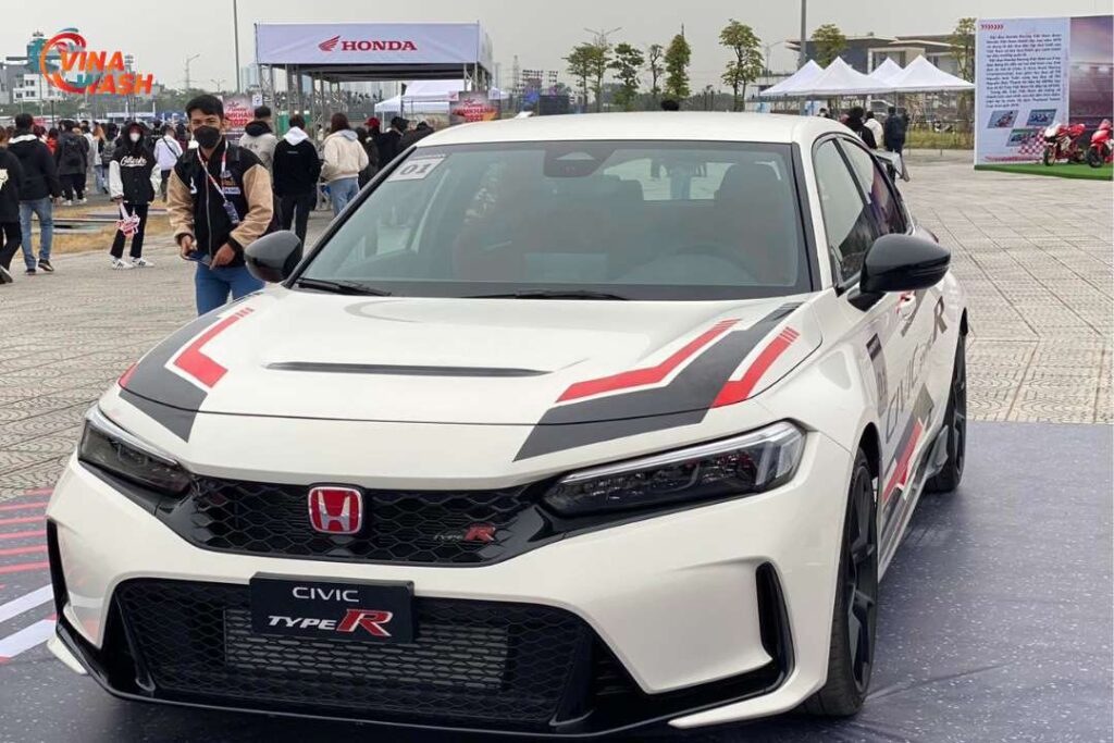 Giá xe Honda Civic Type R cập nhật mới nhất