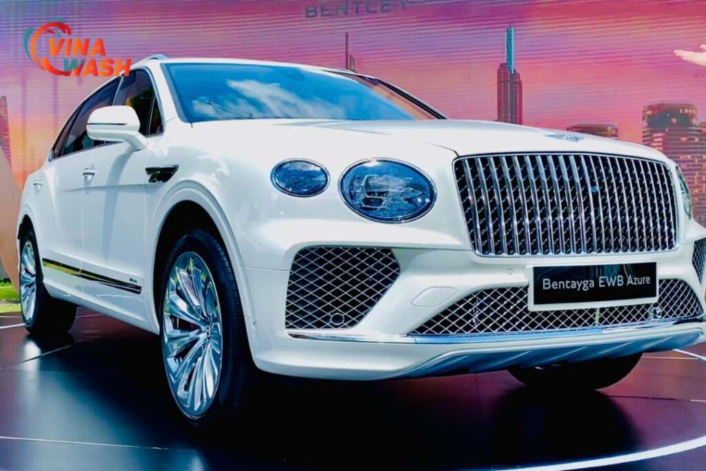 Cập nhật giá xe Bentley Bentayga EWB 