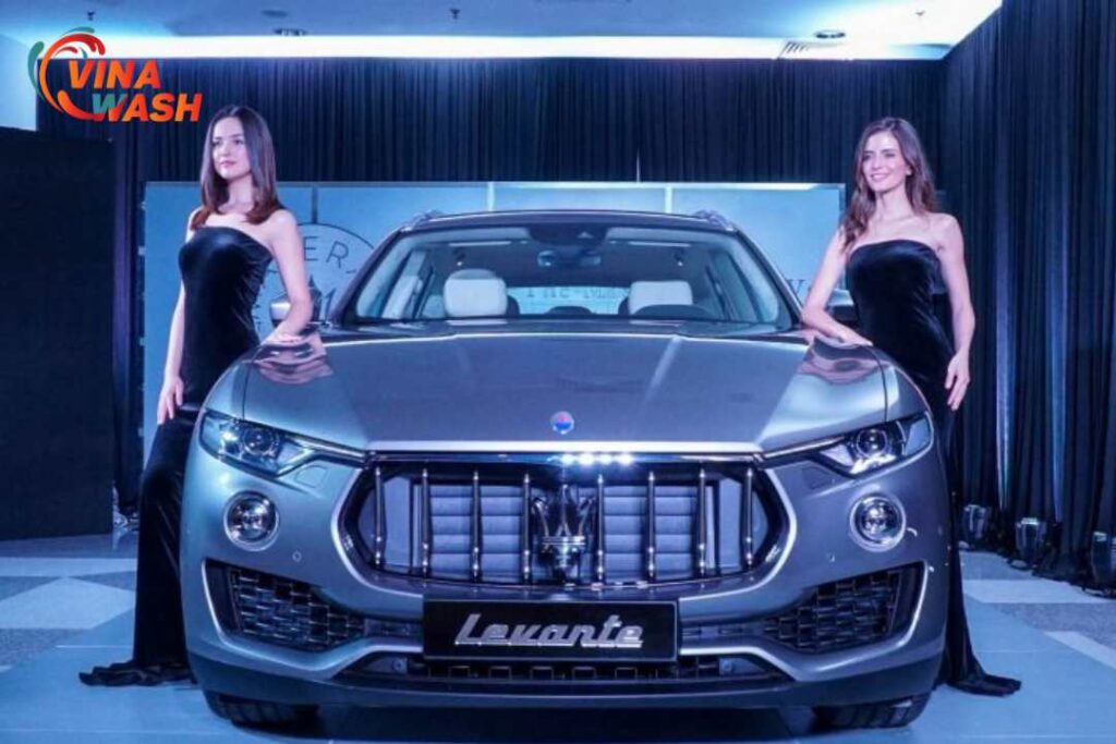 Giá xe Maserati Levante từ: 5,499 tỷ đồng