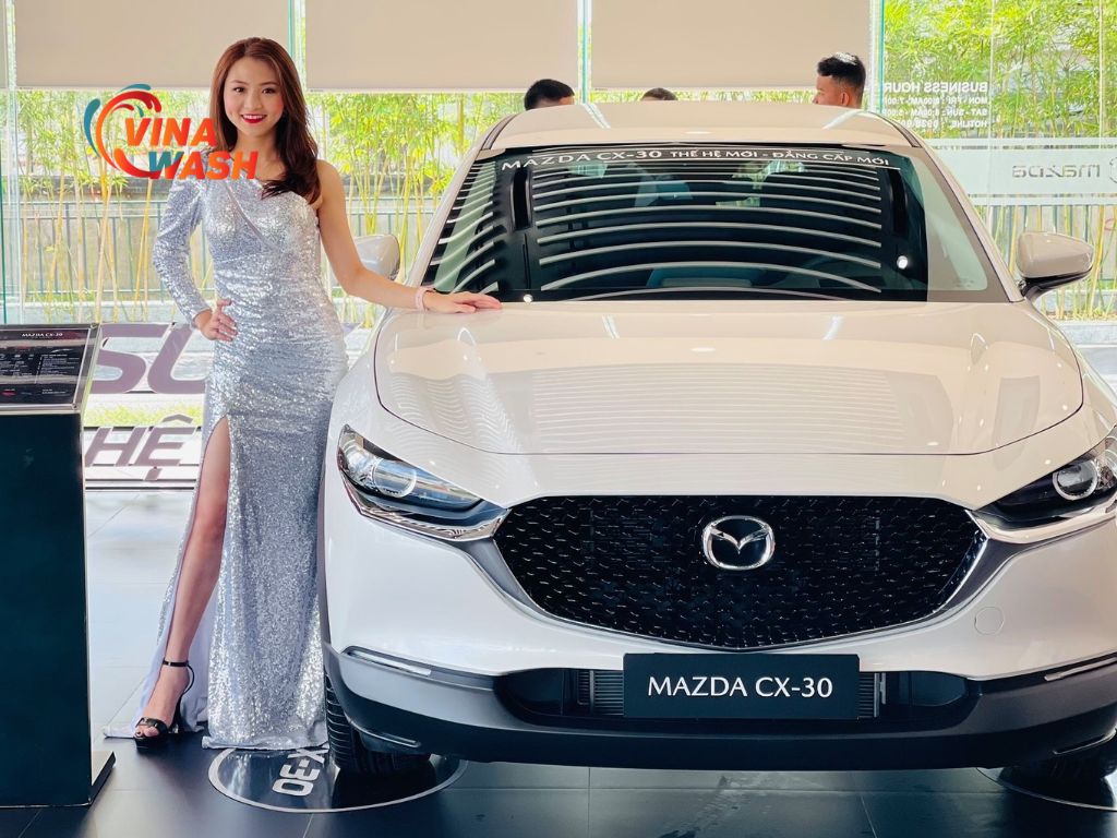 Crossover thể thao nhỏ gọn dành cho phụ nữ cá tính