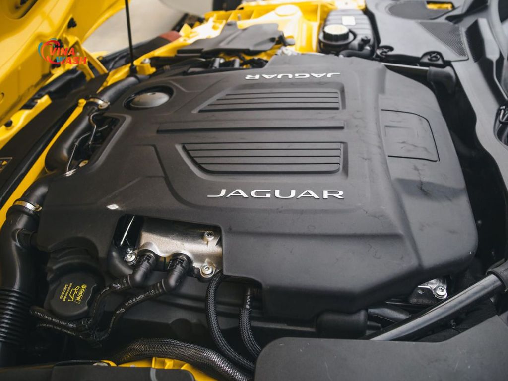 Động cơ Jaguar F-Type R