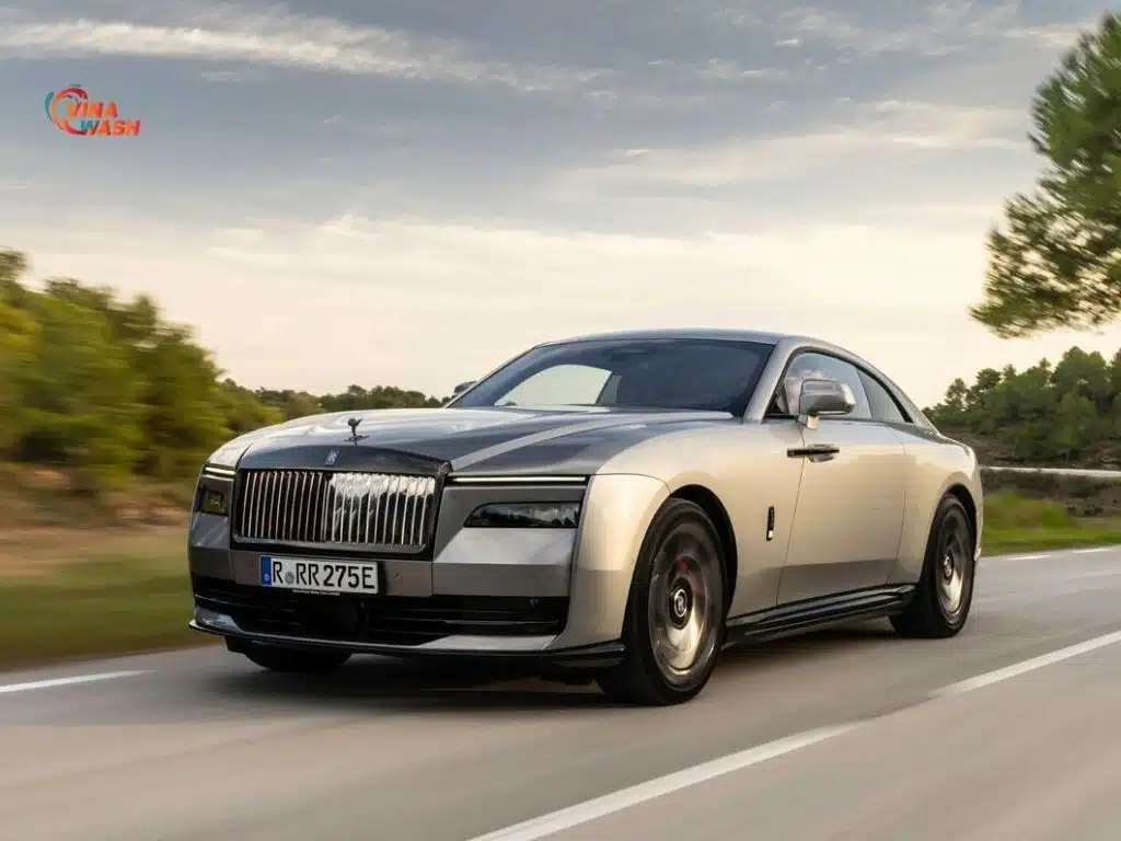  Rolls-Royce Spectre 2024 được trang bị đầy đủ các hệ thống an toàn và hỗ trợ lái tiên tiến 