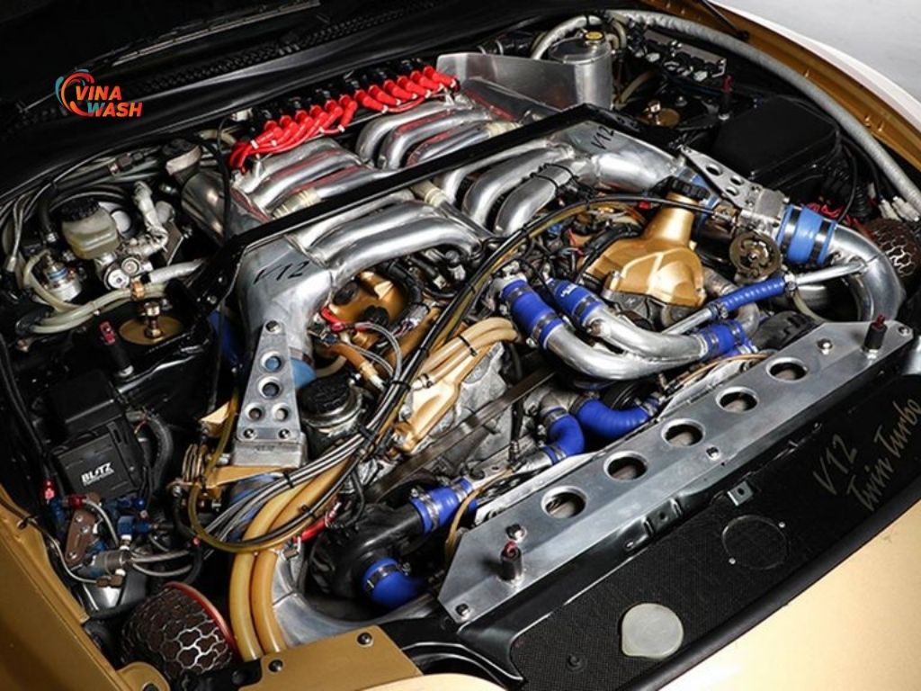 Động cơ V12