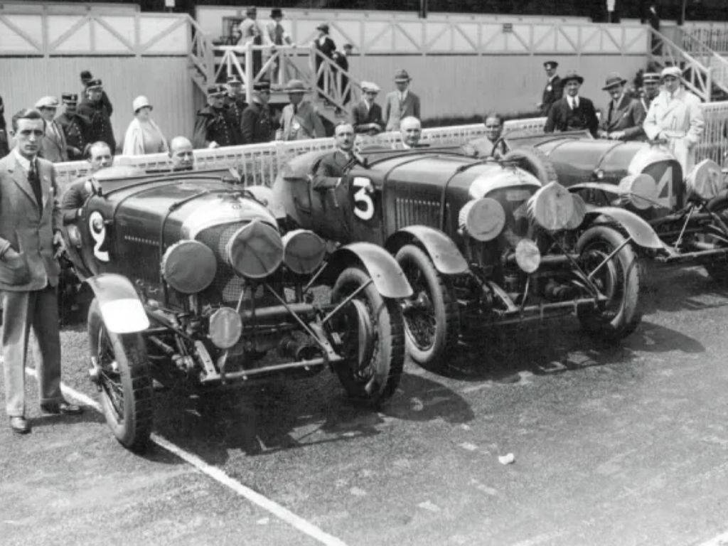 Chiếc Bentley từng đua thắng tàu hỏa? Nghe như truyện cổ tích nhưng lại là lịch sử thực tế của “The Bentley Boys”