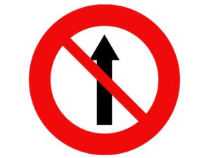Biển báo cấm đi thẳng P.136