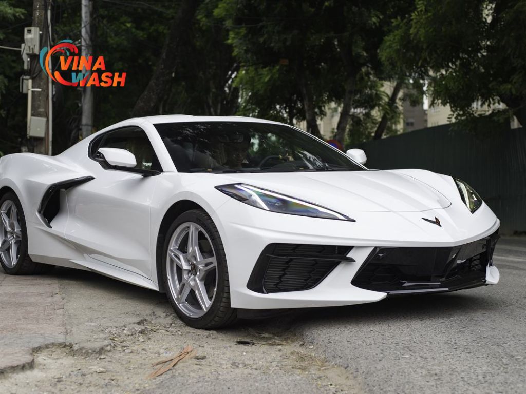 Mẫu xe Chevrolet Corvette C8 đạt được những thành tích ấn tượng như việc bán ra hơn 300 chiếc chỉ trong 60 tiếng tại Nhật Bản