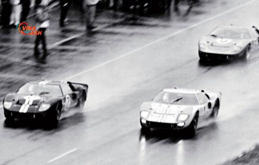 Ford GT40 – huyền thoại từng đánh bại Ferrari