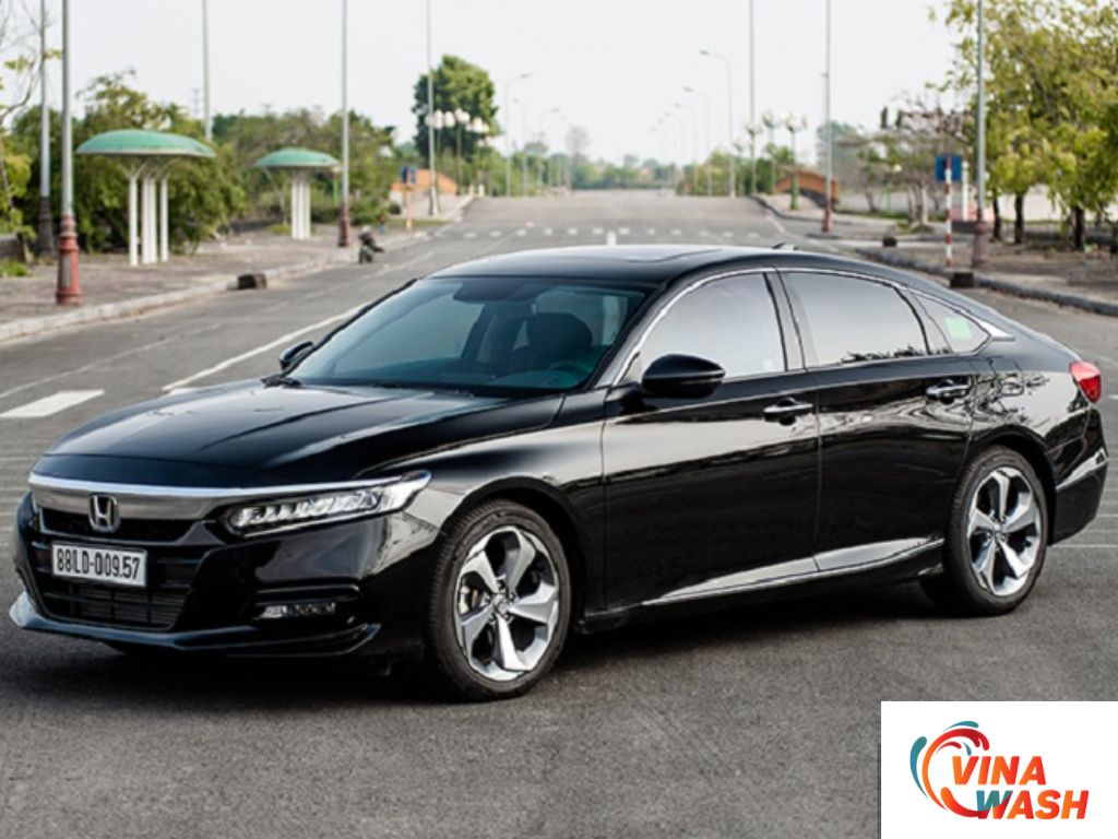 Accord nhắm đến nhóm khách hàng cao cấp, yêu cầu khắt khe về công nghệ, độ hoàn thiện và thương hiệu.