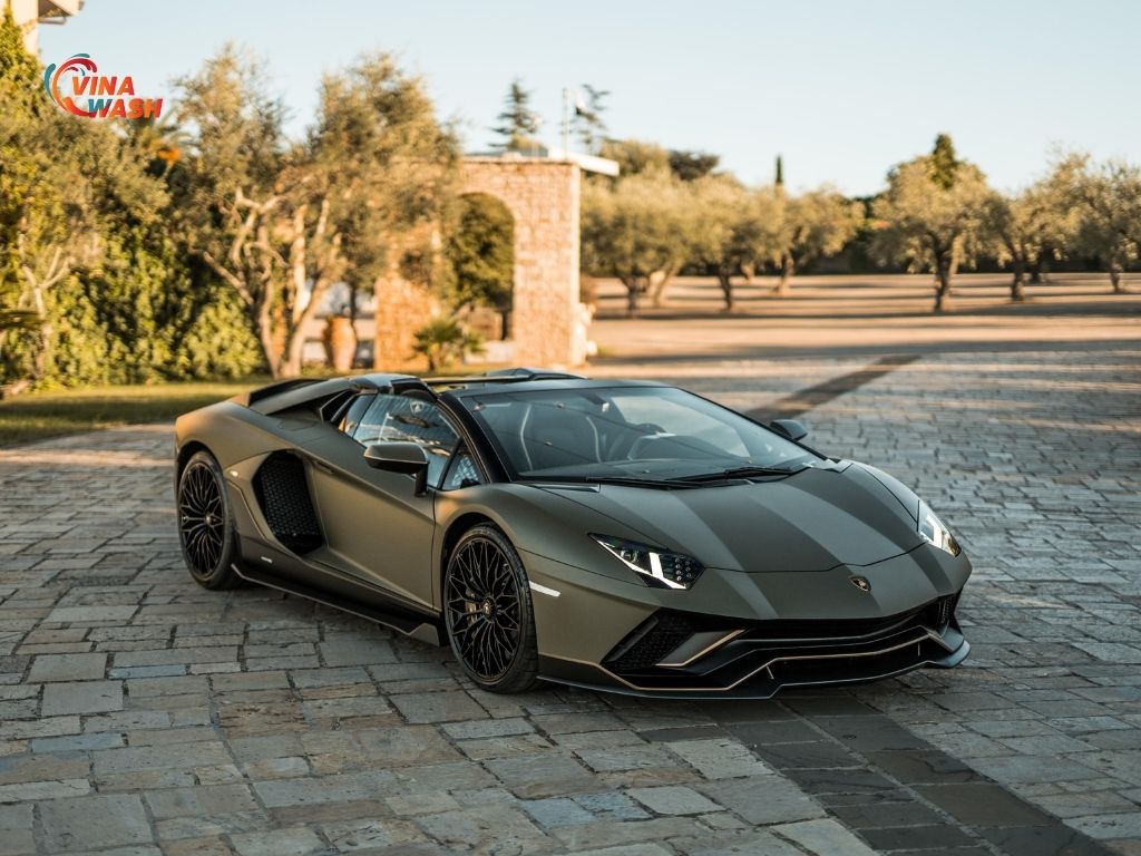 Tại sao Lamborghini Aventador lại khiến giới đại gia mê mẩn đến vậy? 