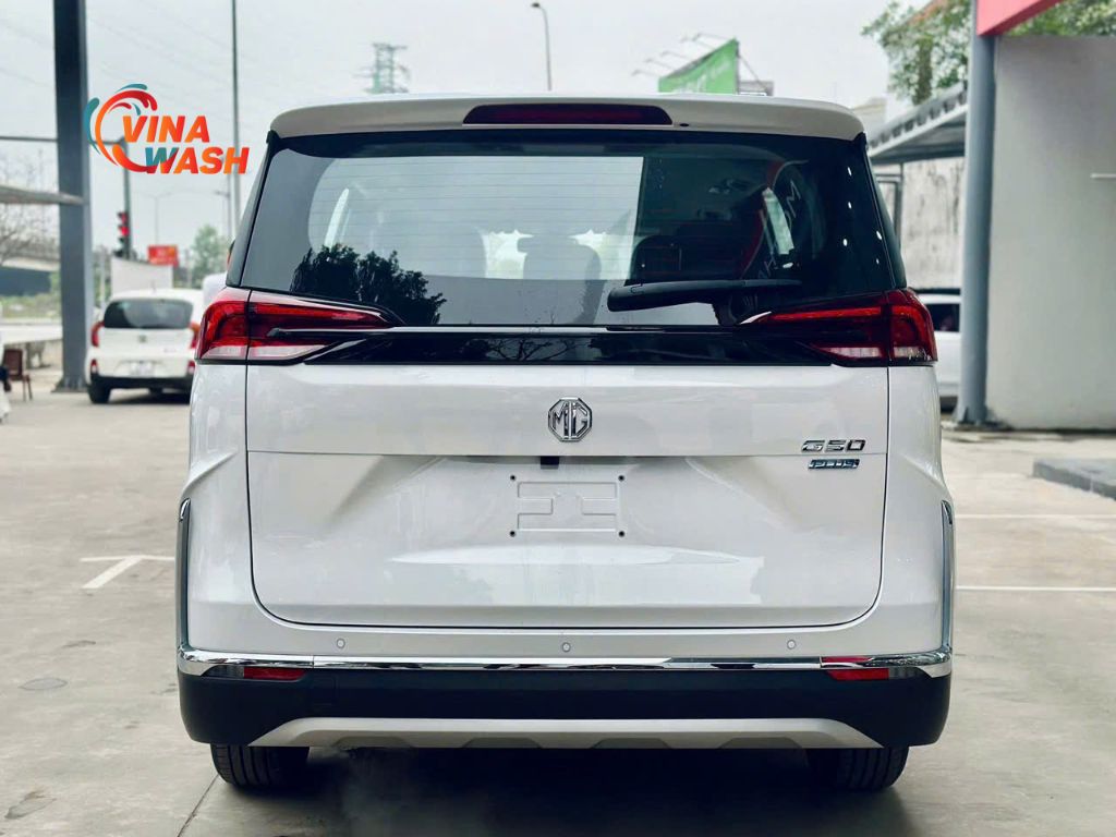 Maxus G50 sở hữu kiểu dáng MPV nguyên bản với phần đuôi vuông vức