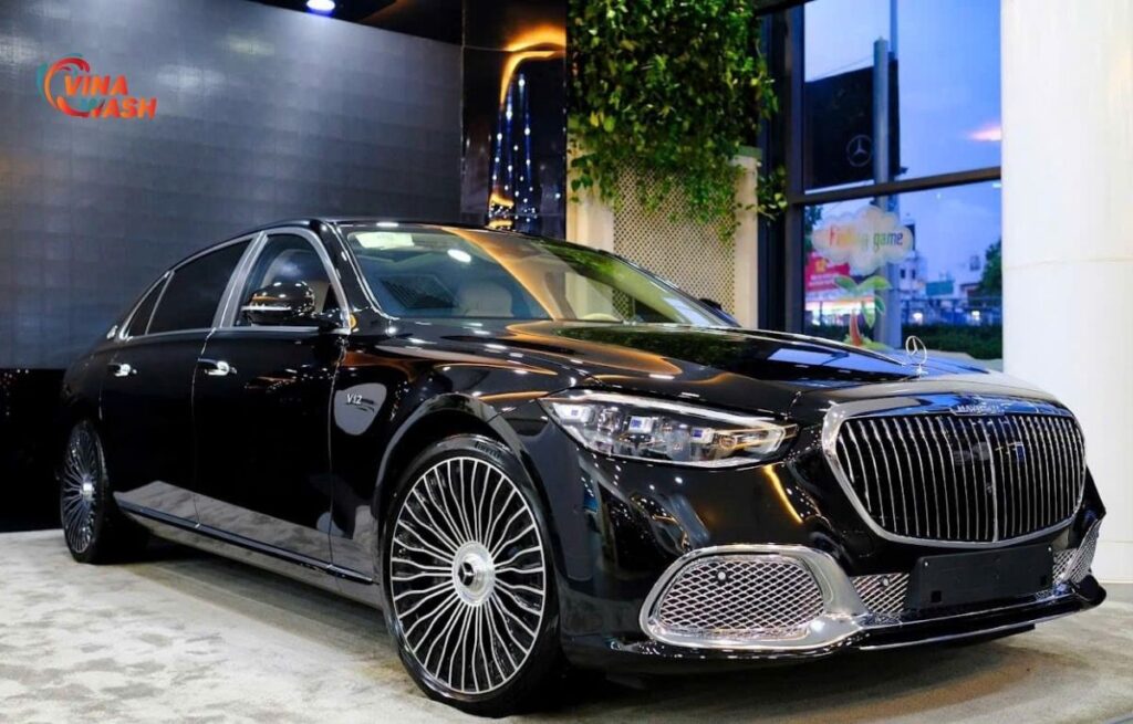 Phần đầu xe Maybach S-Class