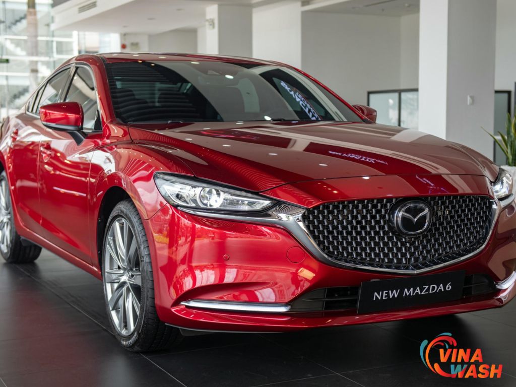 Mazda 6 đang được phân phối tại Việt Nam là bản facelift thuộc thế hệ thứ 3, được hãng nâng cấp từ năm 2020.