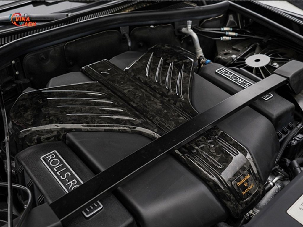 Động cơ V12 562 mã lực đã được độ lại bởi hãng độ Mansory