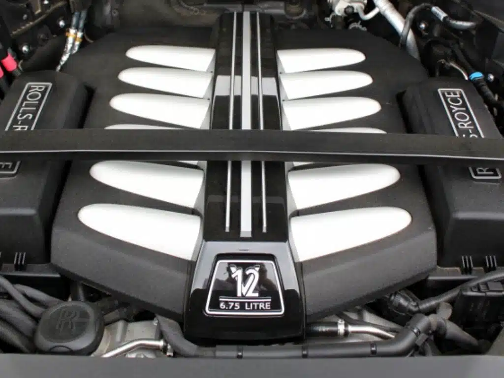 Động cơ V12 của Rolls-Royce