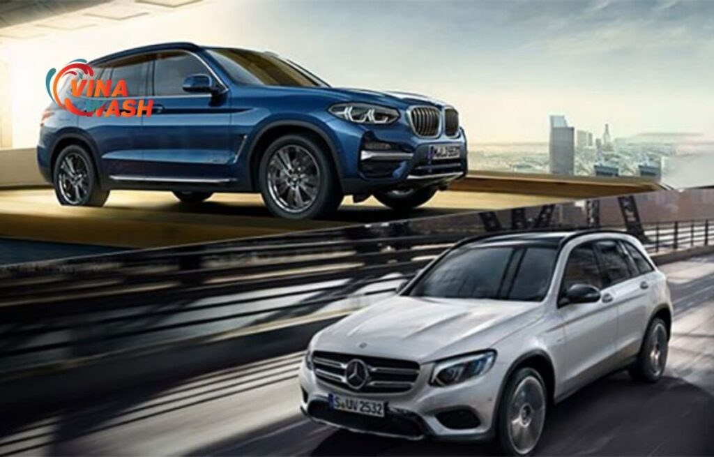Mercedes GLC 300 hướng đến khách hàng muốn trải nghiệm sự sang trọng của thương hiệu, còn BMW X3 hướng đến phân khúc khách hàng  yêu phong cách thể thao và cảm giác lái