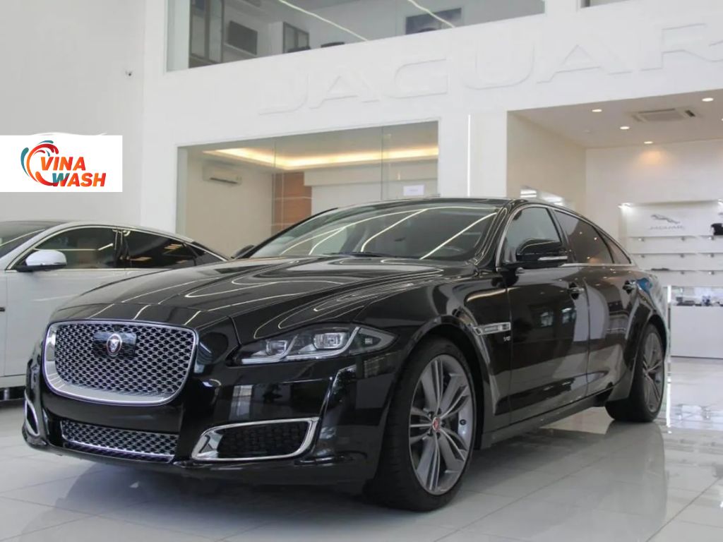 Jaguar XJ  mang đến trải nghiệm vượt xa mong đợi với những tính năng đắt giá.