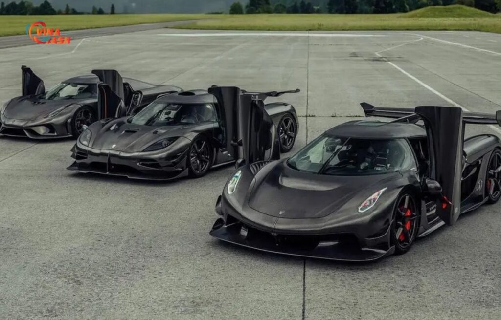 Pagani hay Bugatti mới đủ trình để so 