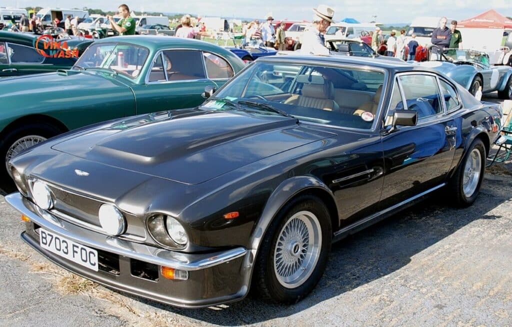 Vantage V8 1977