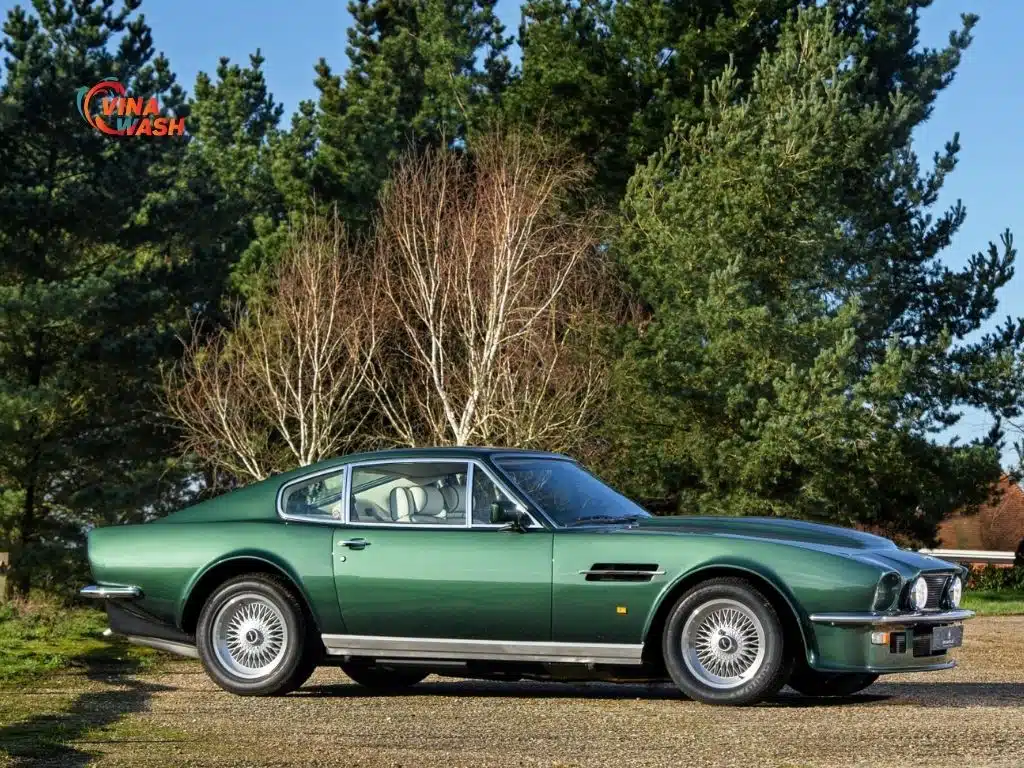 Aston Martin V8 1989