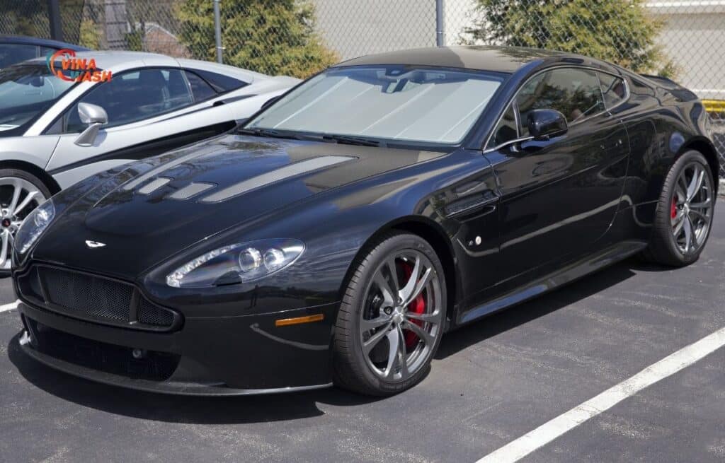 Vantage V8 2005
