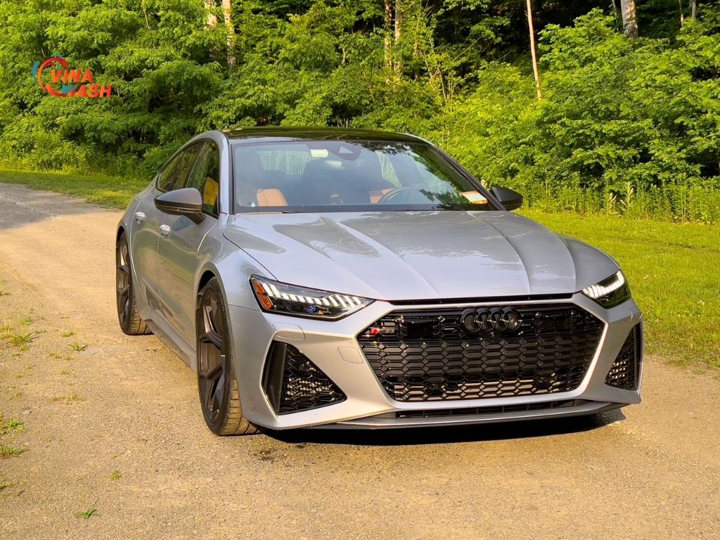 Audi RS7 sở hữu các tính năng tiện nghi cao cấp, nổi bật: