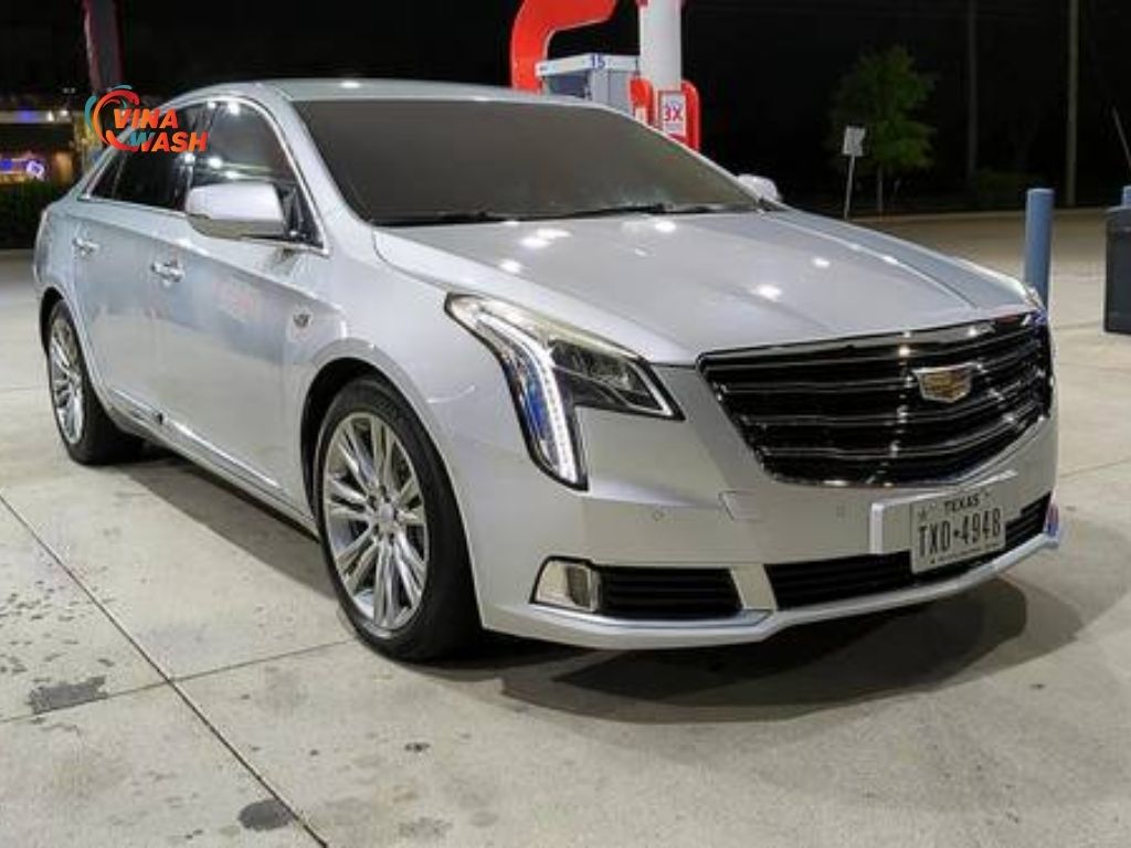 Bạn có biết Cadillac XTS 2025 sở hữu tiện nghi gì khiến BMW 5 Series phải dè chừng? 