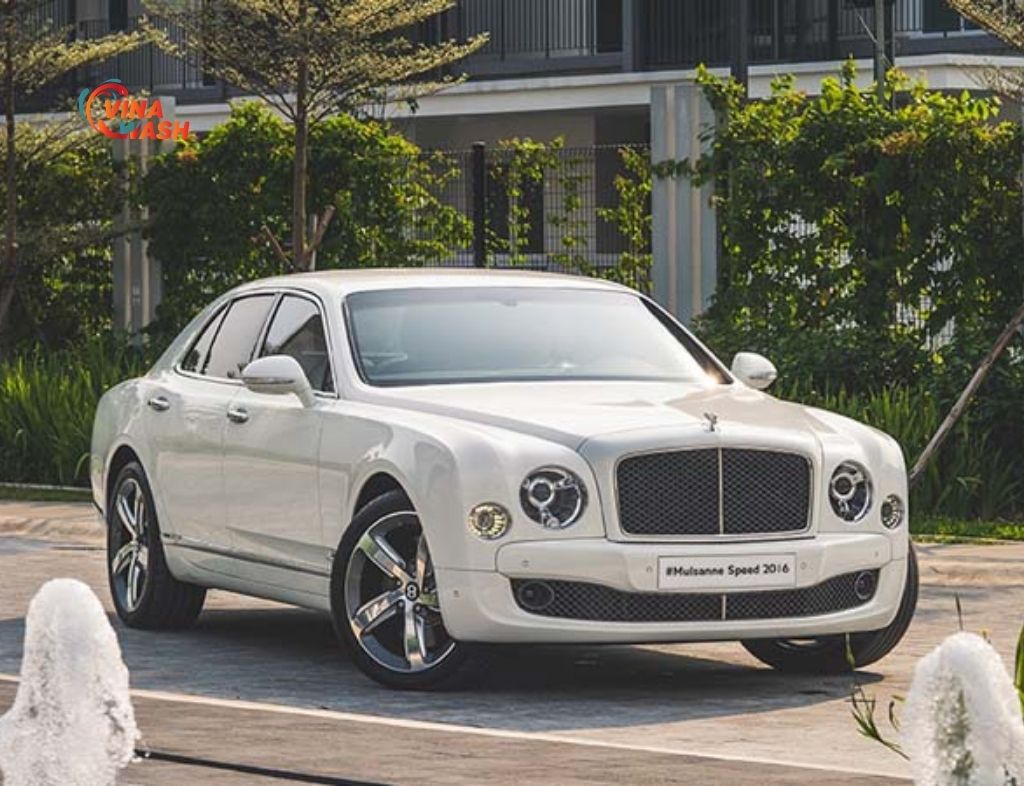 Bentley Mulsanne phù hợp với những người đứng đầu gia tộc, đứng tuổi, giàu có lâu đời