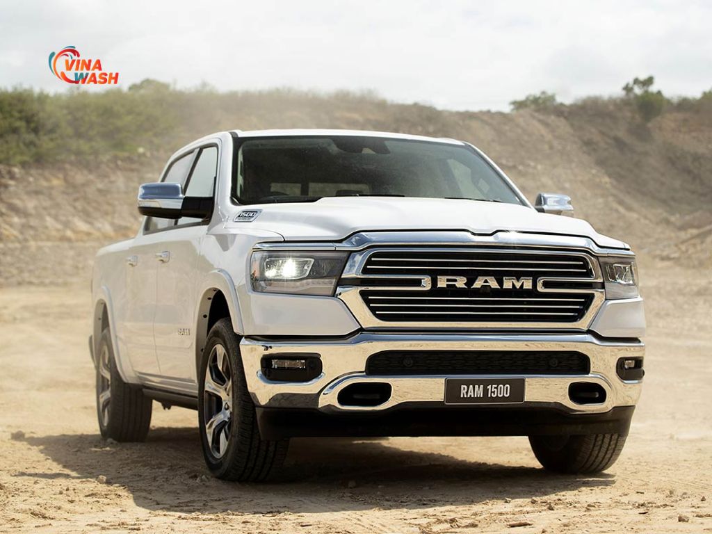 Điều gì khiến RAM 1500 Laramie khác biệt với mọi bán tải khác? Không chỉ mạnh mẽ, nó còn mang tinh thần Mỹ hiện đại, lịch lãm đến từng chi tiết.