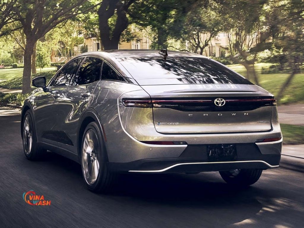 Đuôi xe Toyota Crown