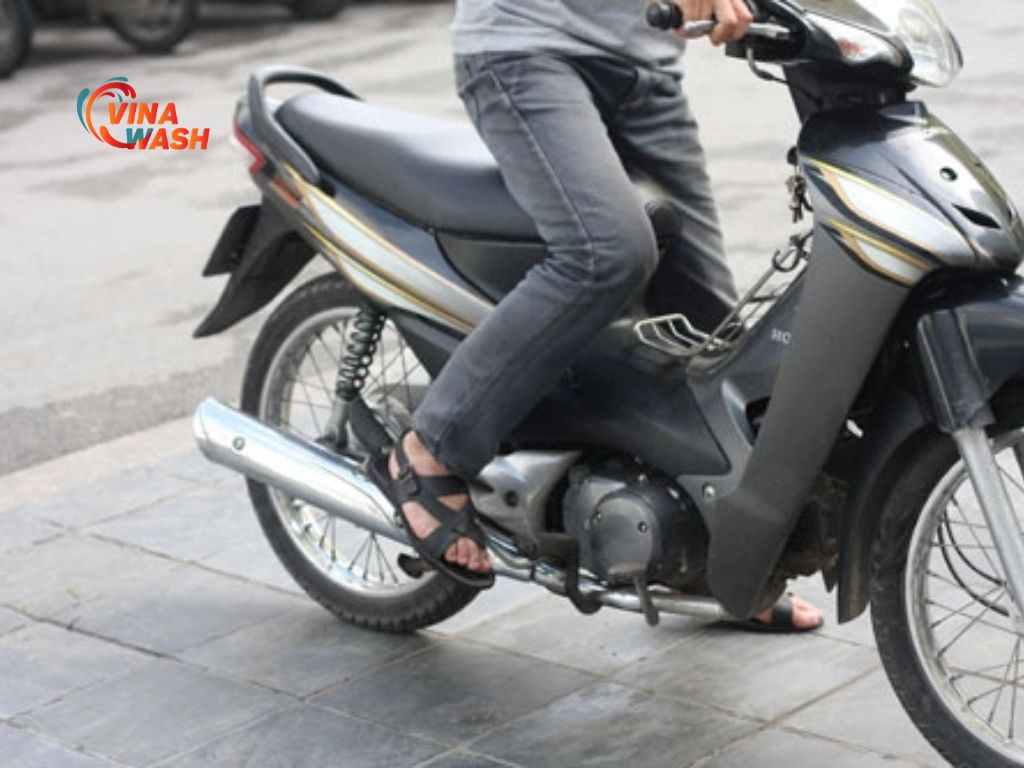 Xe máy của bạn bỗng dưng không chịu nổ?