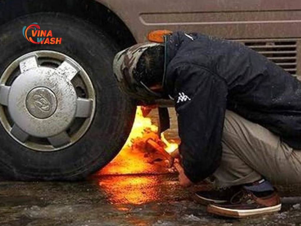 Hơ nóng động cơ ở xe ô tô để dễ nổ máy trong thời tiết lạnh sáng sớm