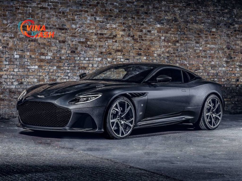 Aston Martin DBS Superleggera không chỉ nổi bật về hiệu năng mà còn được trang bị hàng loạt công nghệ an toàn hiện đại, đảm bảo sự an tâm tuyệt đối cho người lái.